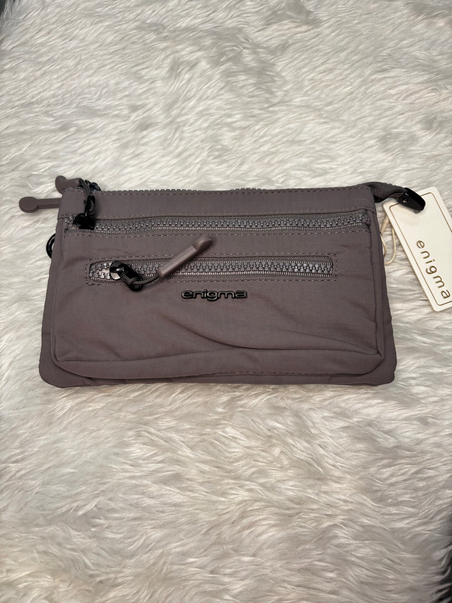 Daily use sling bag